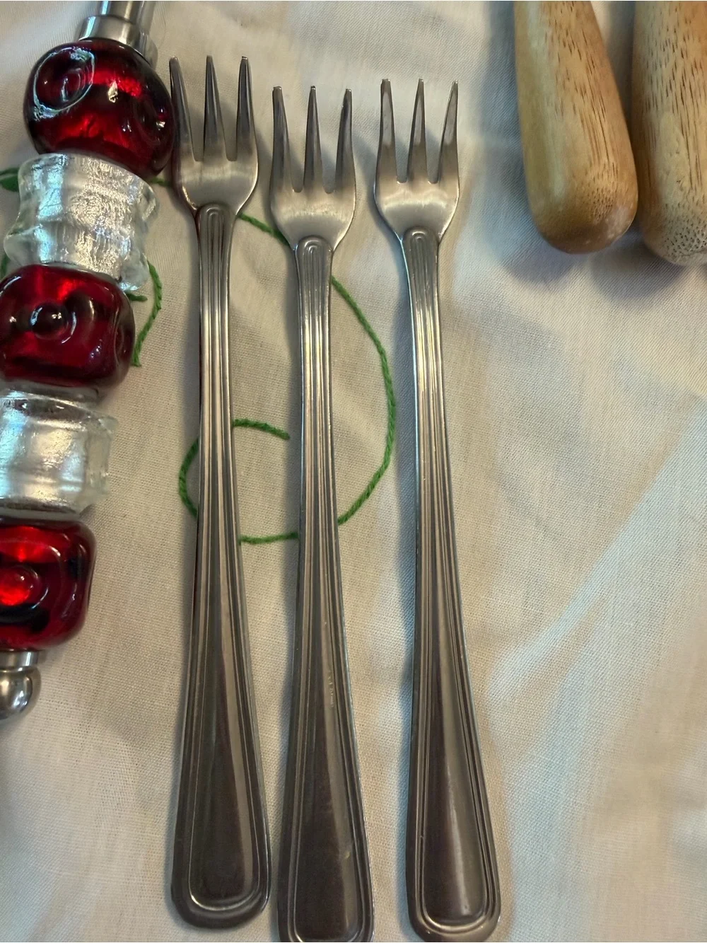 Vintage Pampered Chef Beaded Spoon Cheese Shaver Princess House Butter Knives